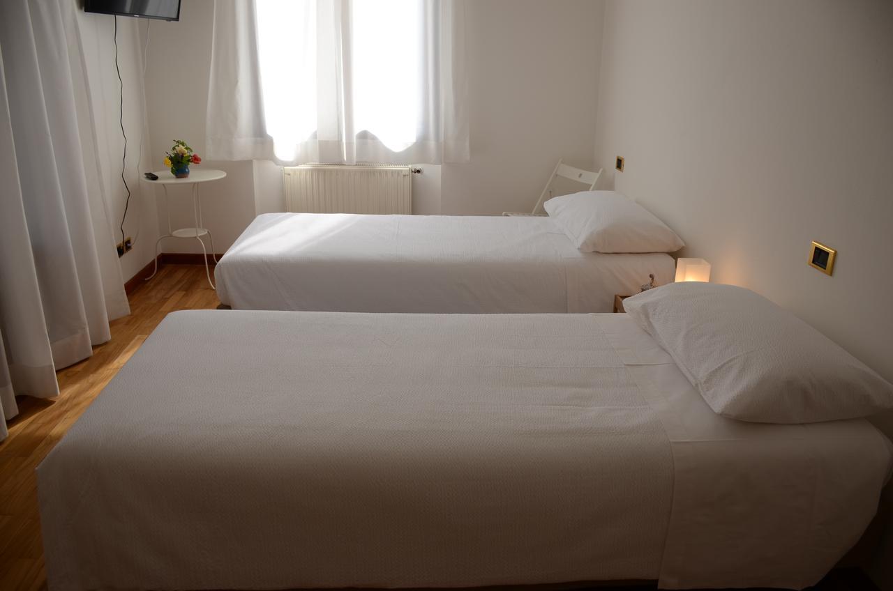 Locanda Dal Barba Villa Lagarina Bagian luar foto